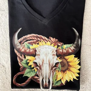 Western Bull Skull Short Sleeve T-shirt /VNeck