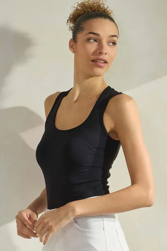 Women's U Neckline Seamless Tank Black RESTOCK
